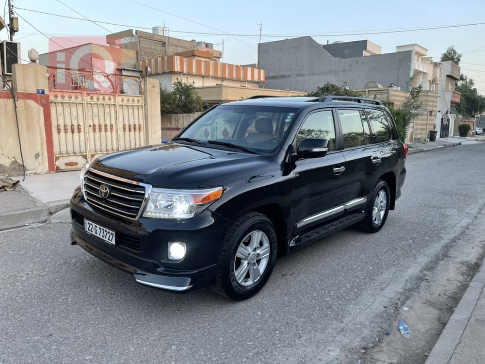 تويوتا لاندكروزر